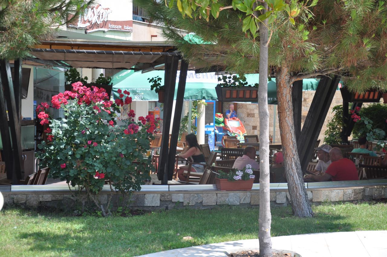 Luxor Apartments Pomorie Bagian luar foto